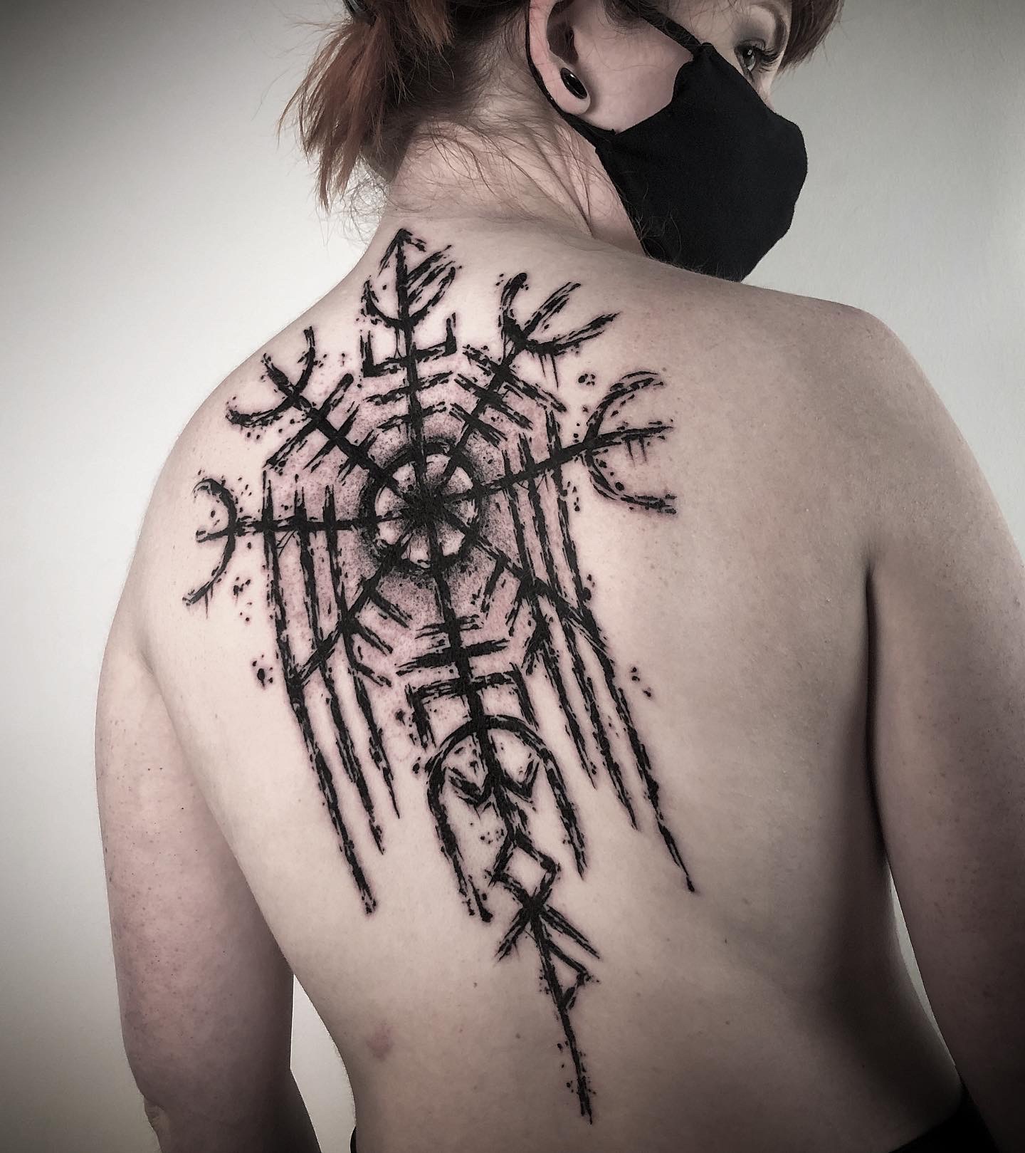 Marc VOID - tatouage dorsal